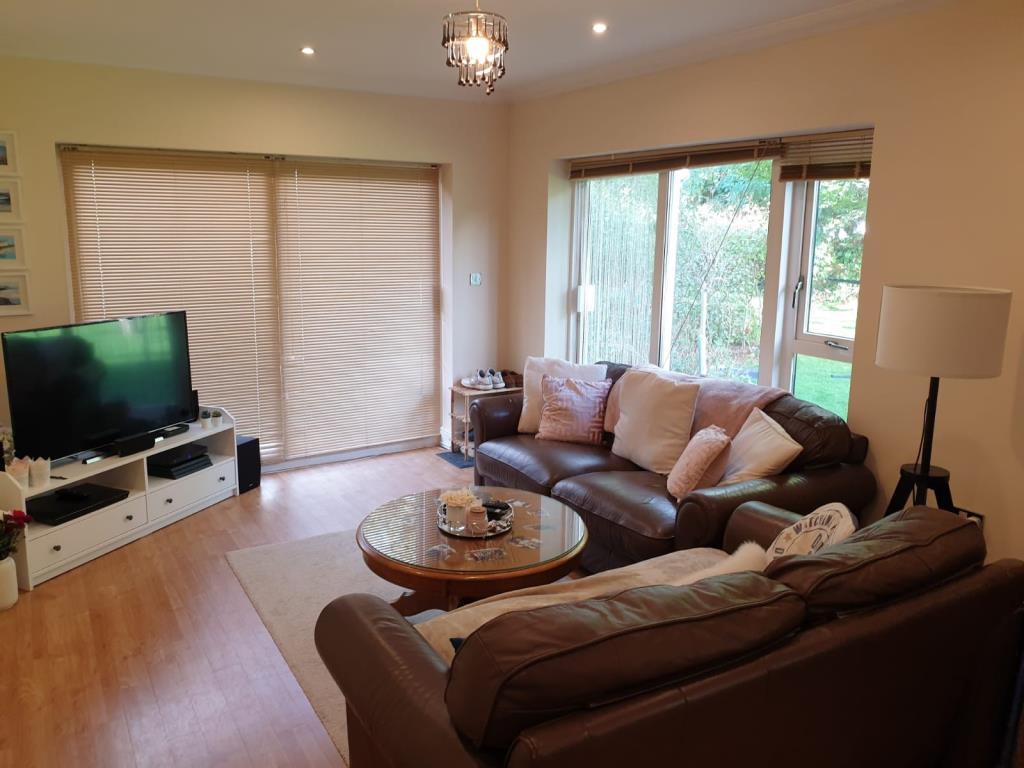 London Road, Binfield, RG42 2 bed apartment £1,300 pcm (£300 pw)