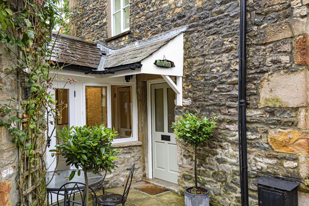 The Barn, Back Lane, Kirkby Lonsdale, LA6 2AP 3 bed barn conversion for ...