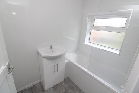 3 bedroom semi-detached house to rent, Roystone Avenue, Middlesbrough , County Durham