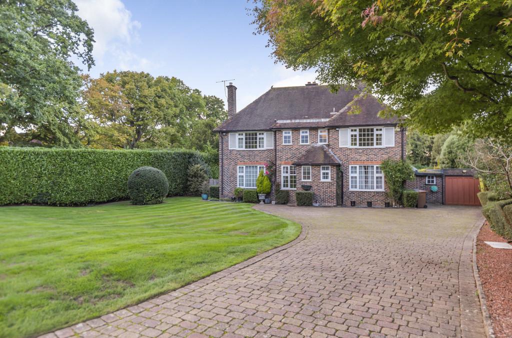 The Glade, Kingswood 4 bed detached house for sale £1,500,000