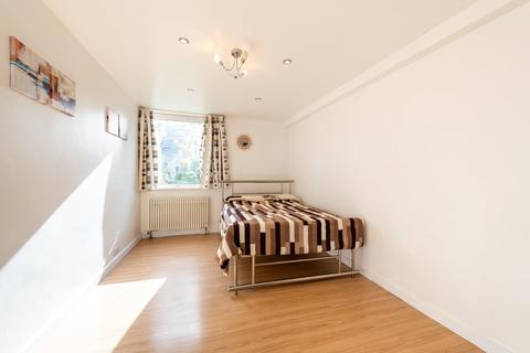1 bedroom apartment for sale - Provost Court, Eton Road