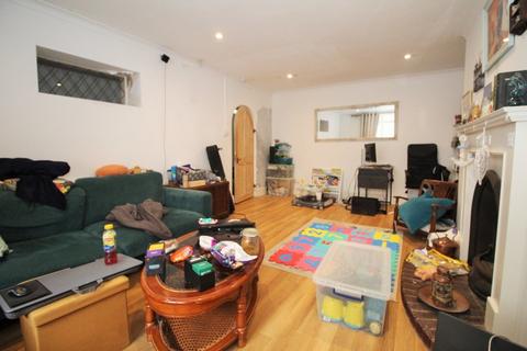 2 bedroom flat for sale, Norfolk Square. Brighton, BN1 2PD