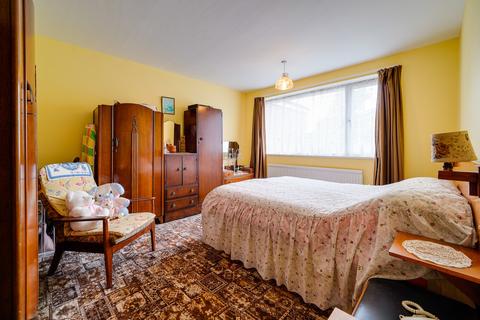 2 bedroom semi-detached bungalow for sale - Tennyson Avenue, St. Ives