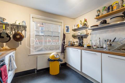 3 bedroom maisonette to rent, Ronalds Road, Highbury, London