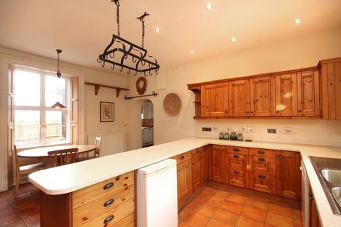 3 bedroom semi-detached house to rent, DORKING RH4