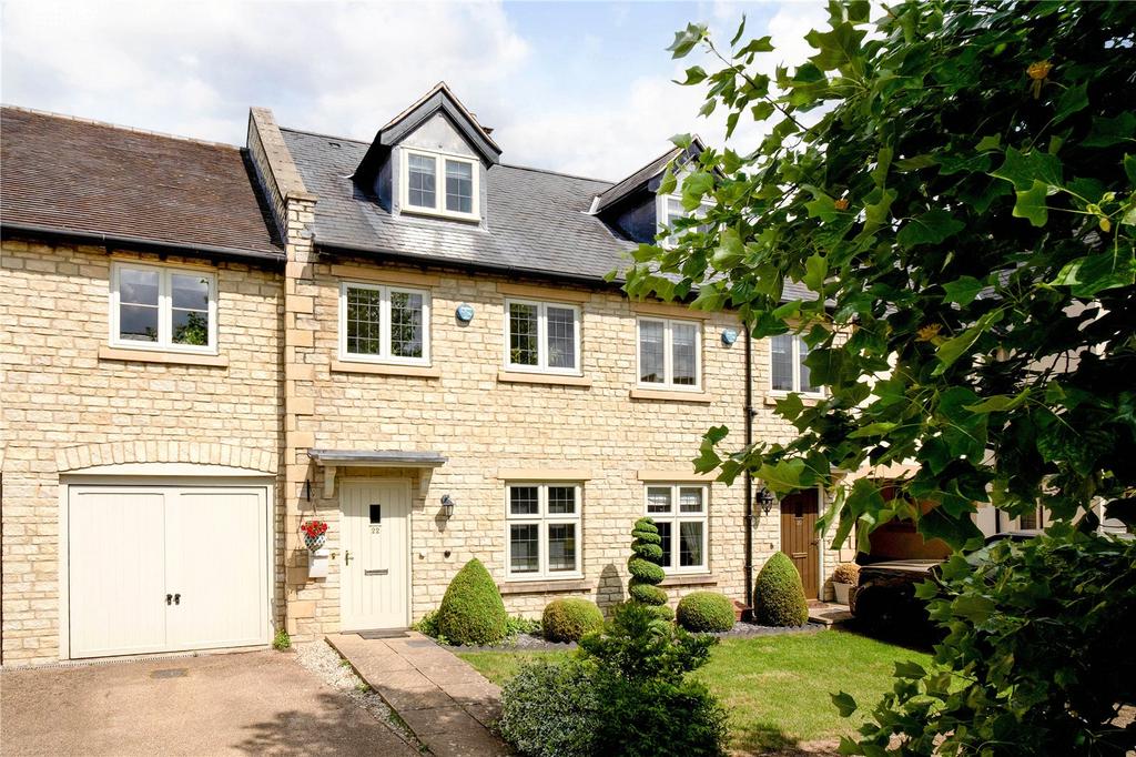 Gordon Close, Broadway... 4 bed terraced house - £695,000