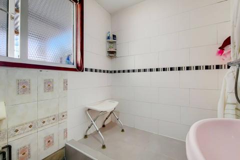 35 Third Avenue, Manor Park, London, E12 6DX