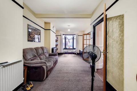 35 Third Avenue, Manor Park, London, E12 6DX
