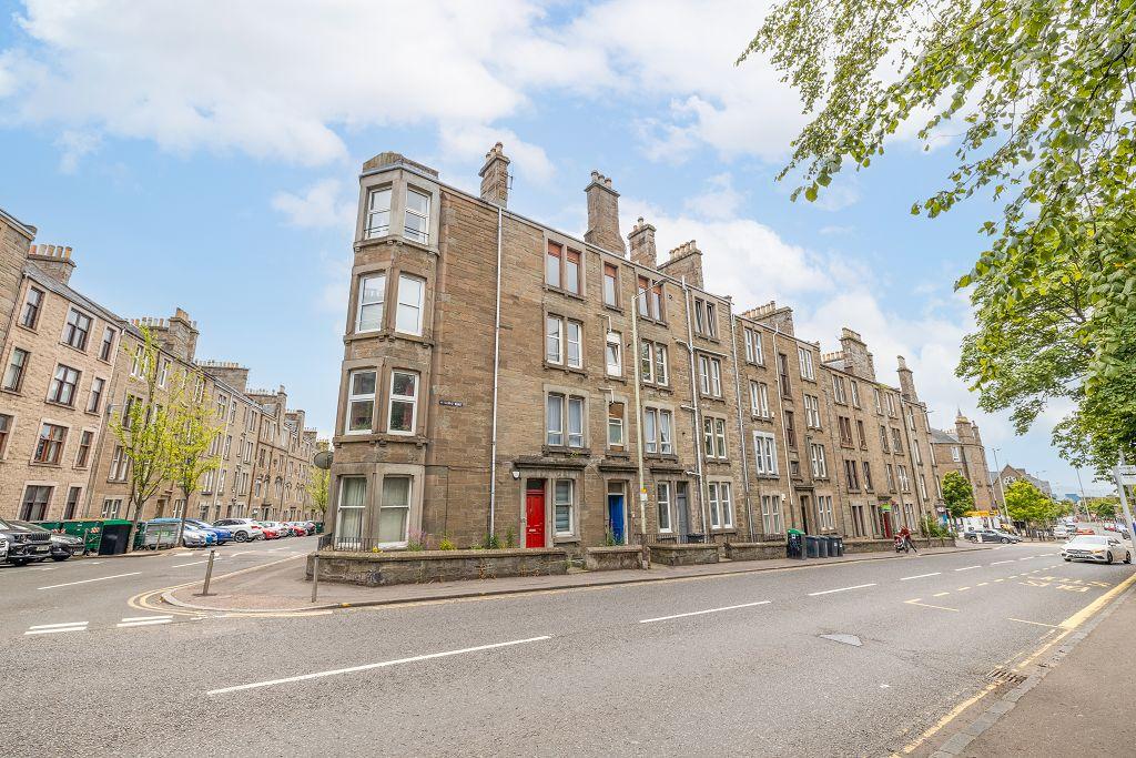 Pitkerro Road, Dundee, DD4 7ET 1 bed flat £525 pcm (£121 pw)