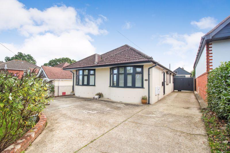 Netley Firs Road, Hedge End, SO30 4AY 4 bed detached bungalow for sale ...