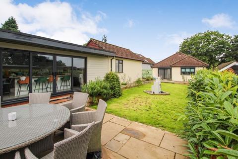 4 bedroom detached bungalow for sale, Netley Firs Road, Hedge End, SO30 4AY