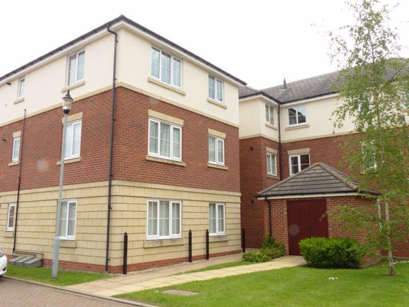 Parkhouse Grove, Aldridge. WS9 9AZ 2 bed apartment for sale £145,000