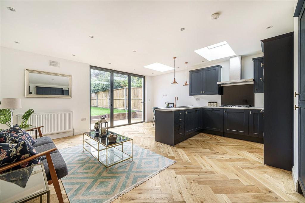 Barry Road, East Dulwich, London, SE22 2 bed for sale £625,000