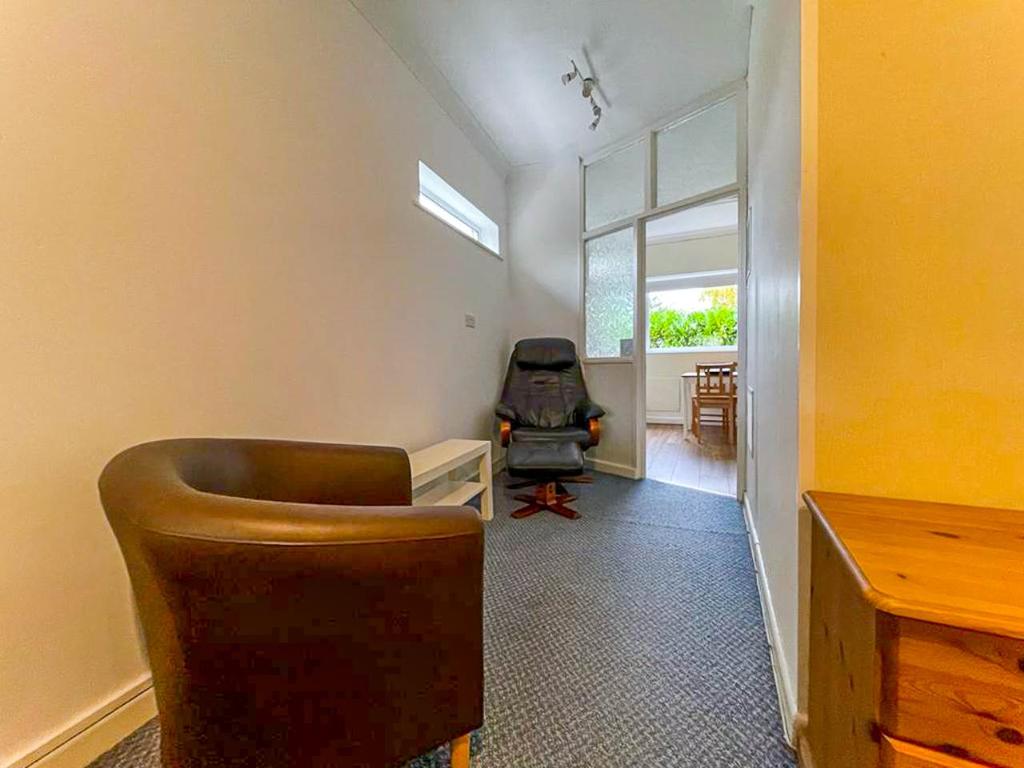 55 Horsa Road, Southbourne, Bournemouth Studio £725 pcm (£167 pw)