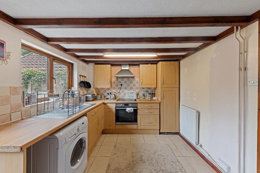 Lattinford, Ipswich Road, Stratford St Mary, CO7 6PQ 1 bed link detached house £190,000