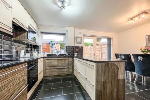 3 bedroom semi-detached house for sale - Brook House Close, Bolton
