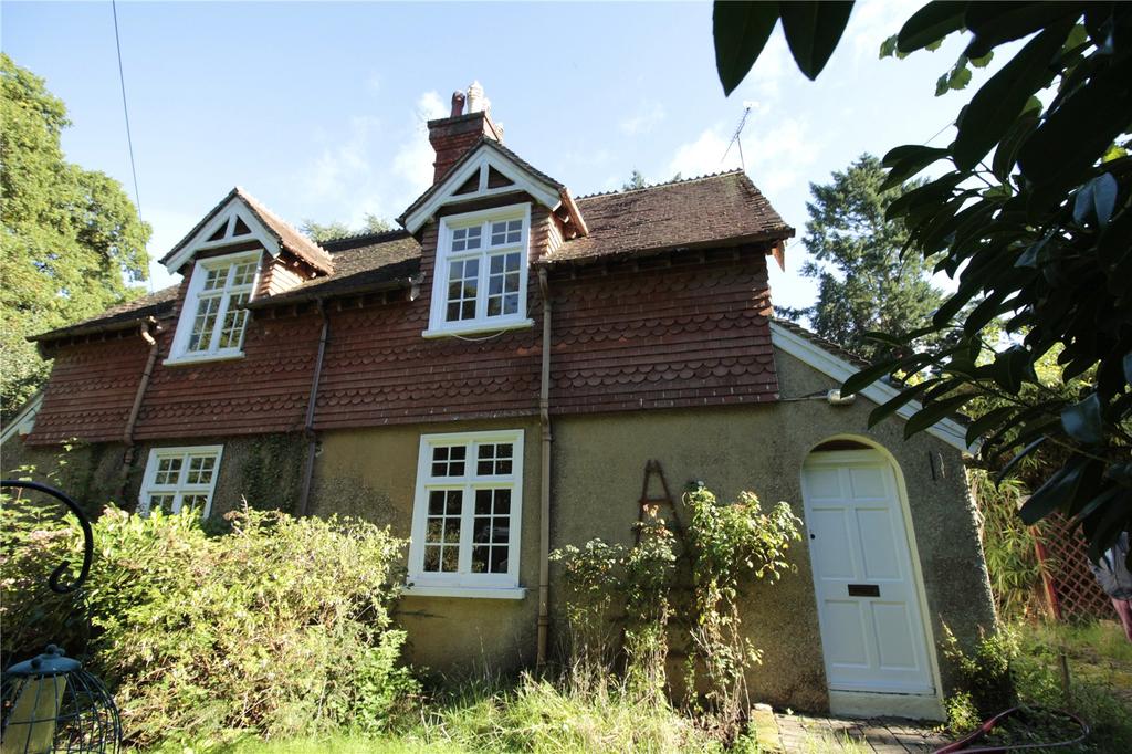 Pruetts Lane, Petersfield, Hampshire, GU31 2 bed semidetached house to