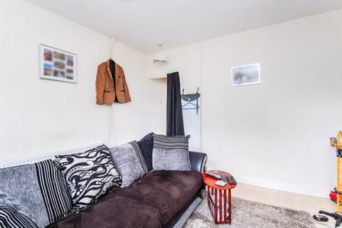 2 bedroom apartment for sale - Junction Road, Leek, Staffordshire, ST13