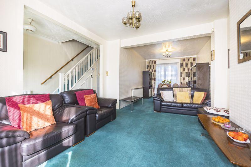 Gantshill Crescent, Gants Hill 3 bed terraced house £575,000