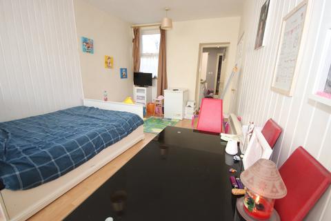 1 bedroom flat for sale, High Street, Bexhill-on-Sea, TN40