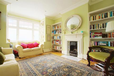 29 Dudley Gardens, London, W13 9LU
