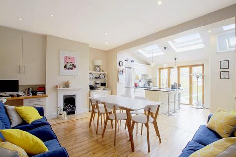 29 Dudley Gardens, London, W13 9LU
