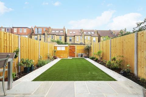 29 Dudley Gardens, London, W13 9LU