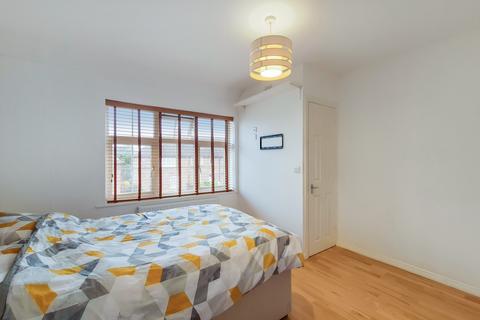 41 Westcott Crescent, London, W7 1PL