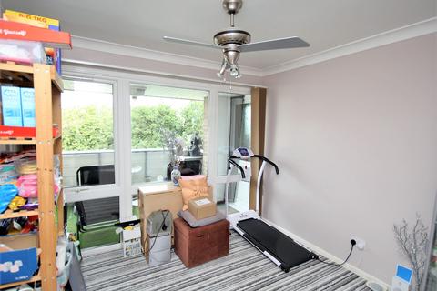 3 bedroom flat for sale - 301 Wimborne Road , Oakdale , POOLE, BH15