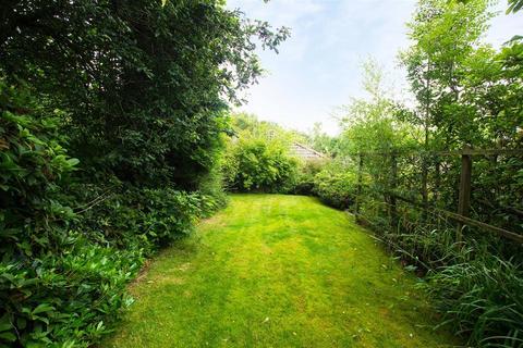 63 Manor Road, Darwen, BB3 2SN