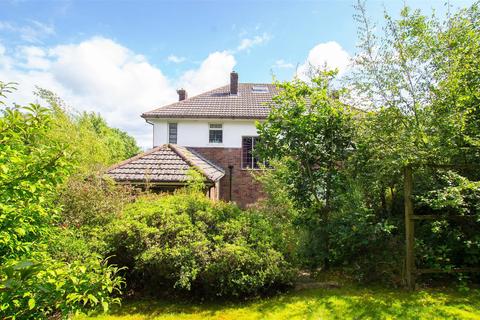 63 Manor Road, Darwen, BB3 2SN