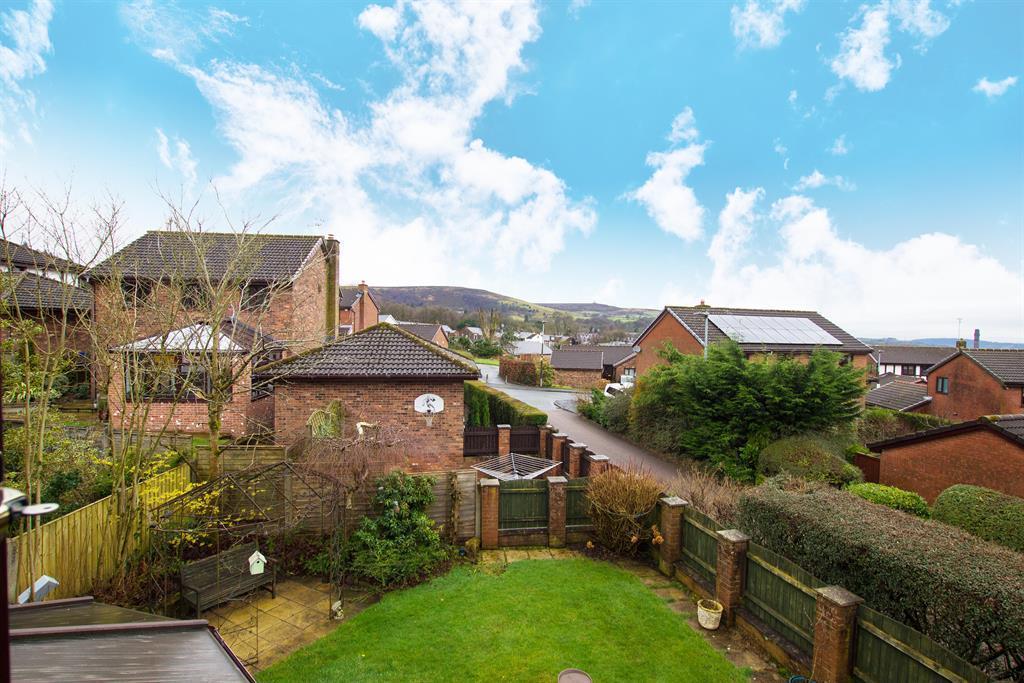 Key View, Darwen, BB3 2JG 4 bed detached house £275,000