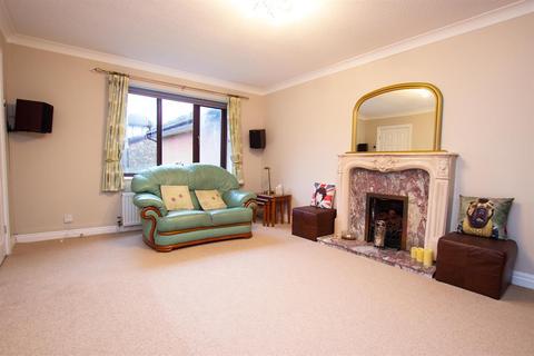 12 Key View, Darwen, BB3 2JG