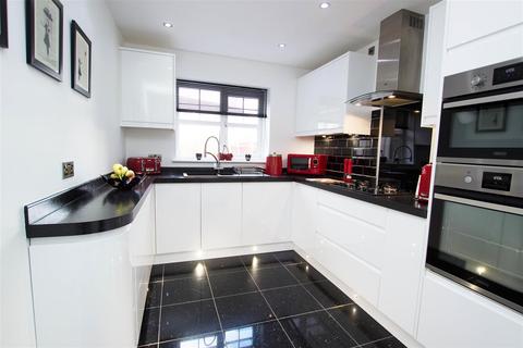 3 Jubilee Close, Darwen, BB3 3SH