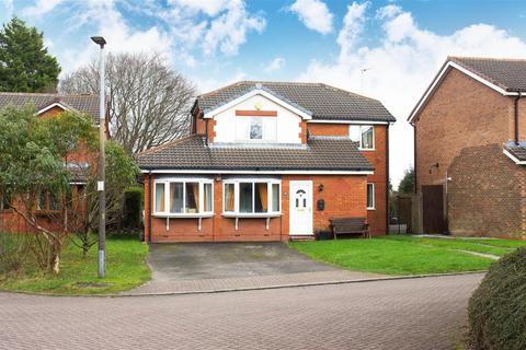 16 Kingfisher Close, Blackburn, BB1 8NS