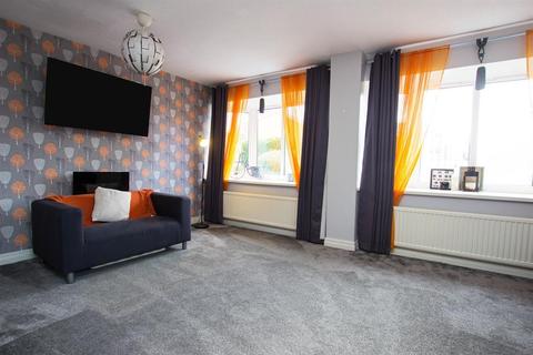 16 Kingfisher Close, Blackburn, BB1 8NS
