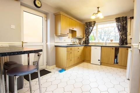 16 Kingfisher Close, Blackburn, BB1 8NS