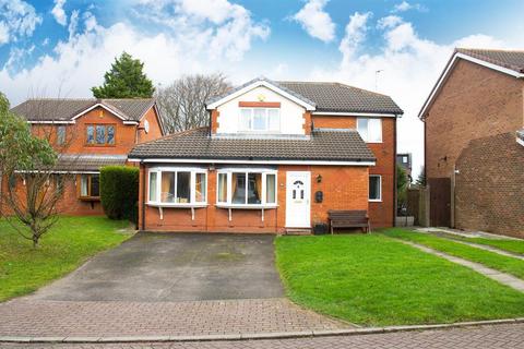 16 Kingfisher Close, Blackburn, BB1 8NS