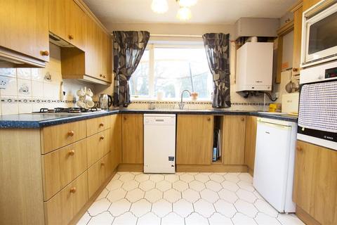 16 Kingfisher Close, Blackburn, BB1 8NS