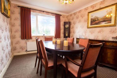 16 Kingfisher Close, Blackburn, BB1 8NS