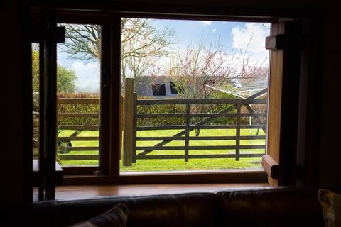 Lowerhill Barn Lowerhill, Tockholes, Darwen, BB3 0NF