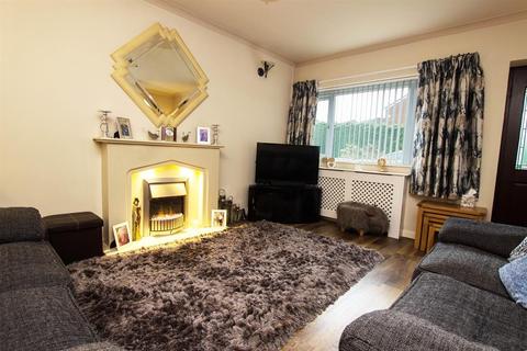 21 Thorncliffe Drive, Darwen, BB3 3QA