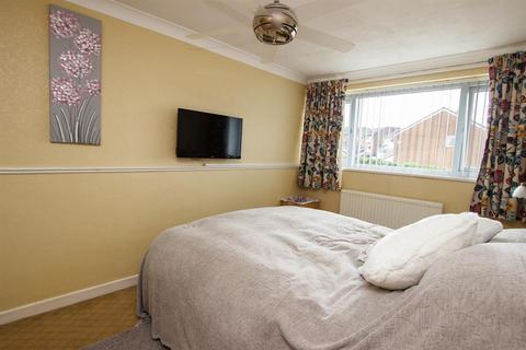 21 Thorncliffe Drive, Darwen, BB3 3QA