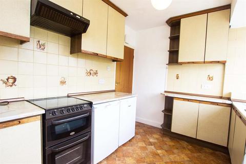 18 Thirlmere Drive, Darwen, BB3 3BH