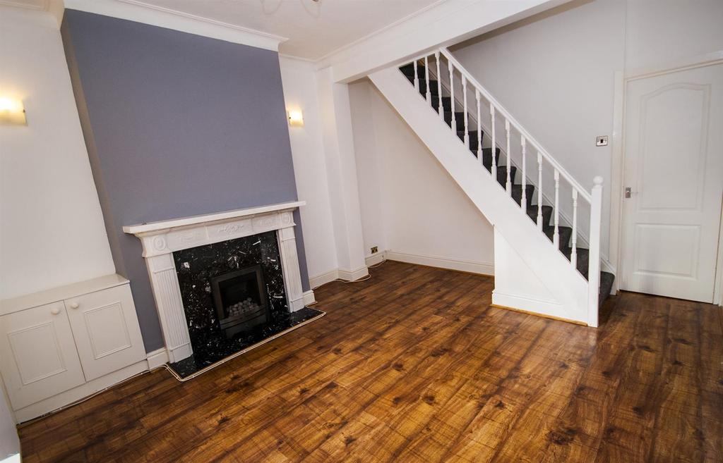 Matlock Street, Eccles, Manchester 2 bed house £925 pcm (£213 pw)
