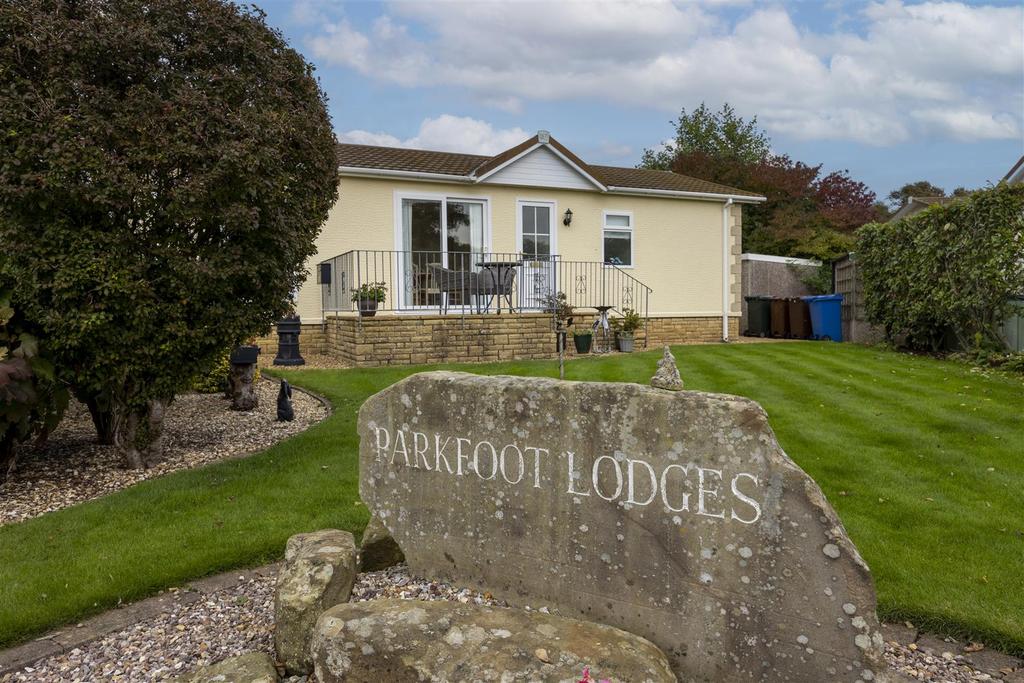 17 Parkfoot Lodges