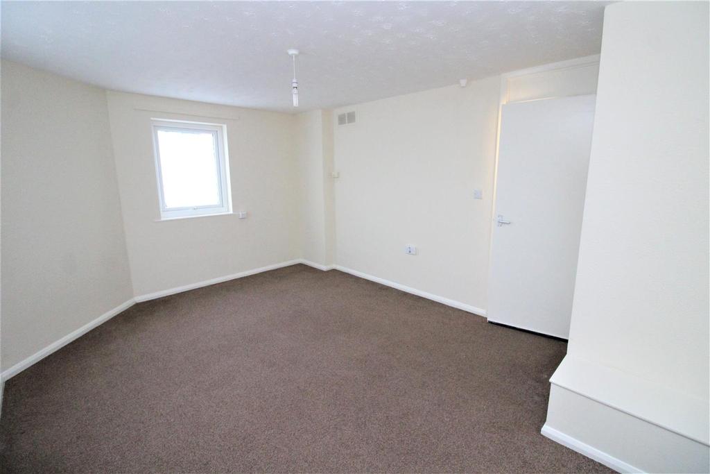 Llys Hafod, Johnstown, Wrexham 2 bed flat £85,000