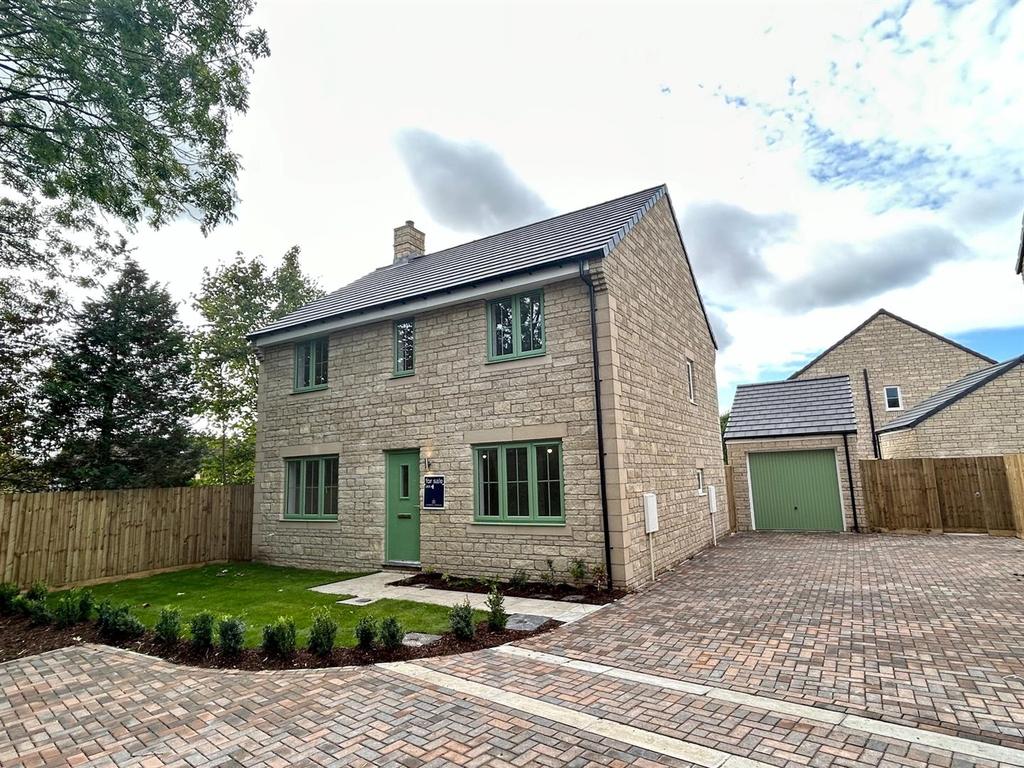 Farrells Field, Yatton Keynell, Chippenham 4 bed detached house £529,995