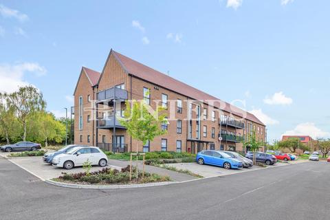 1 bedroom apartment for sale - Defiant Close, Hornchurch