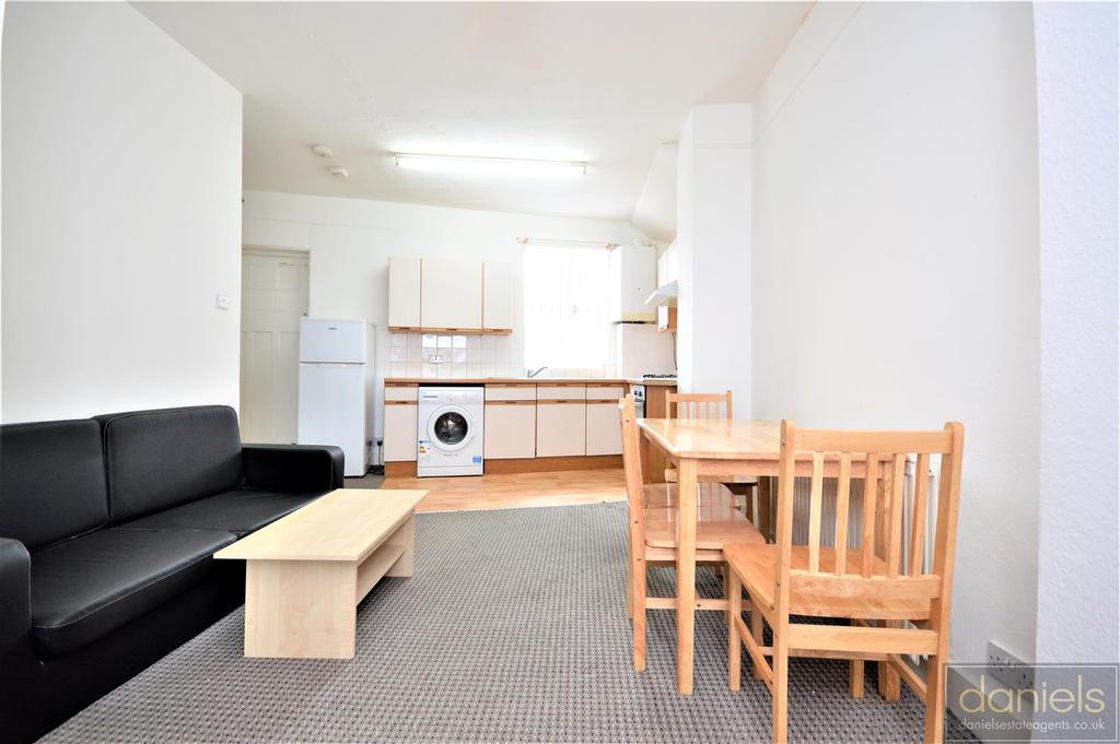Neasden Lane, London 1 bed flat £1,100 pcm (£254 pw)